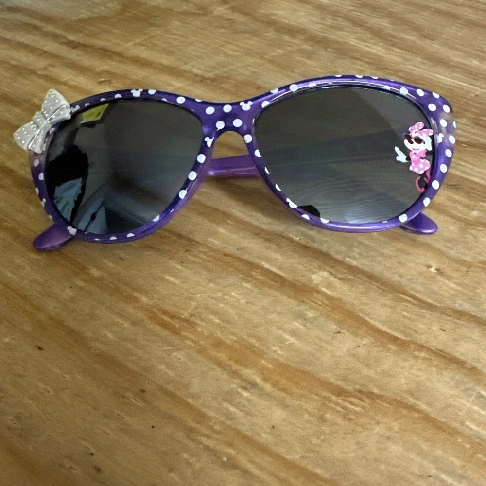 Disney‎ Dark Purple Minnie Mouse girls sunglasses w/ bow White polka dots